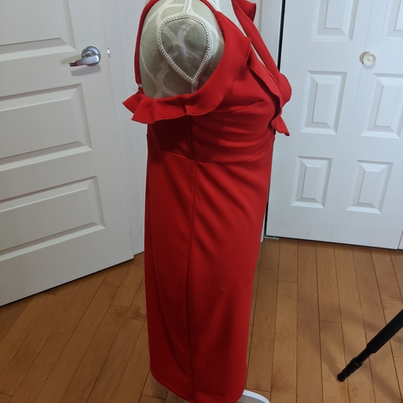 Red dress - Picture 2 of 3